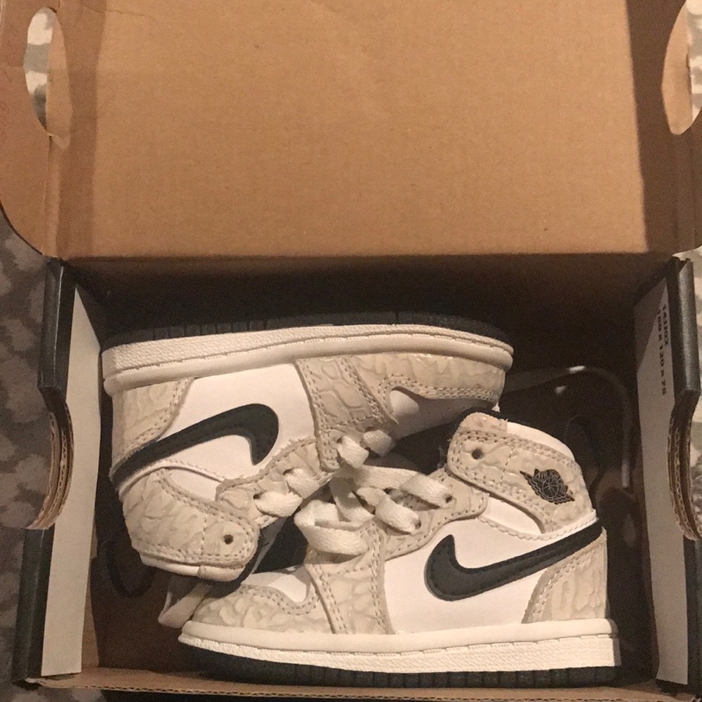 Jordan 1 size 4c